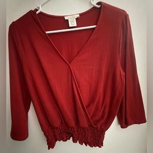 Red/wine bluse.